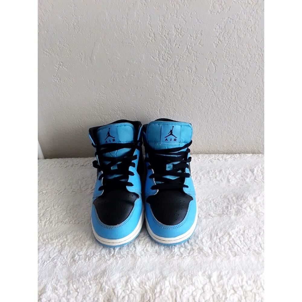 Air Jordan Big Kid Youth Size 6.5 Black North Carolina Blue Sneakers